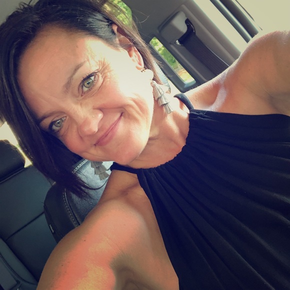 Meet your Posher, Melissa - Picture 1 of 1